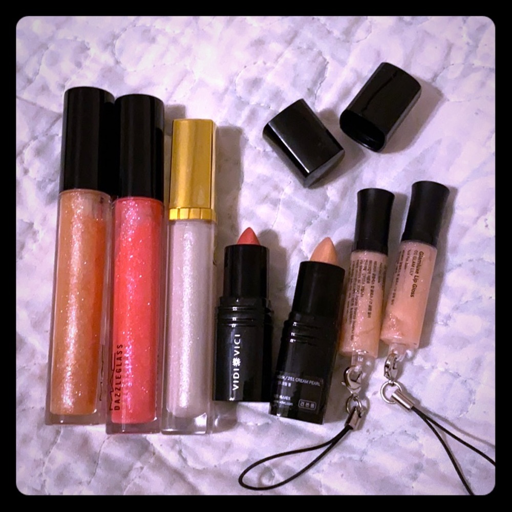 Bundle of Lipglosses and lipsticks